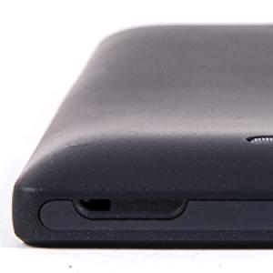 Sony C2305 - pagsusuri ng modelo, pagsusuri ng customer at eksperto