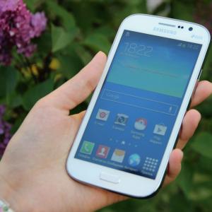 Samsung Galaxy Grand Neo 리뷰 - 크고 저렴한 장치에서 지원하는 탐색 및 위치 기술에 대한 정보